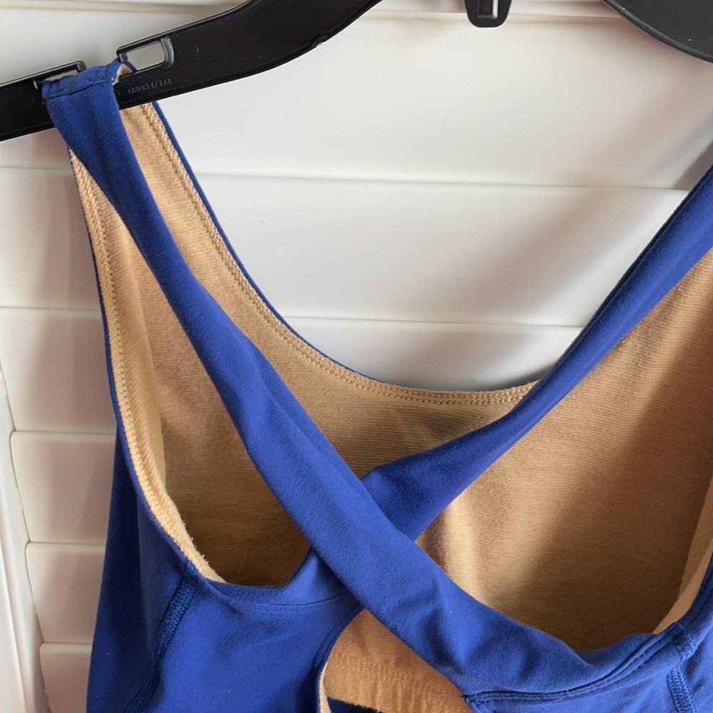 Lulu lemon cross back tank - Picture 4 of 8